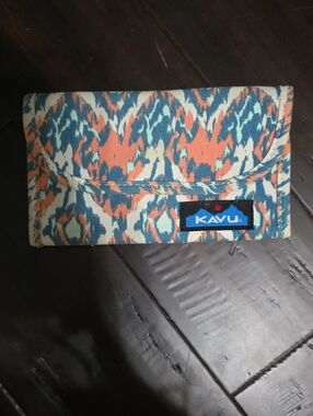 Kavu Canvas Wallet in Teal, Coral & Cream Abstract Print
